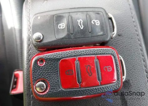 2012 Volkswagen Beetle 2.5L from USA, damaged, VIN 3VWJP7AT1CM660225